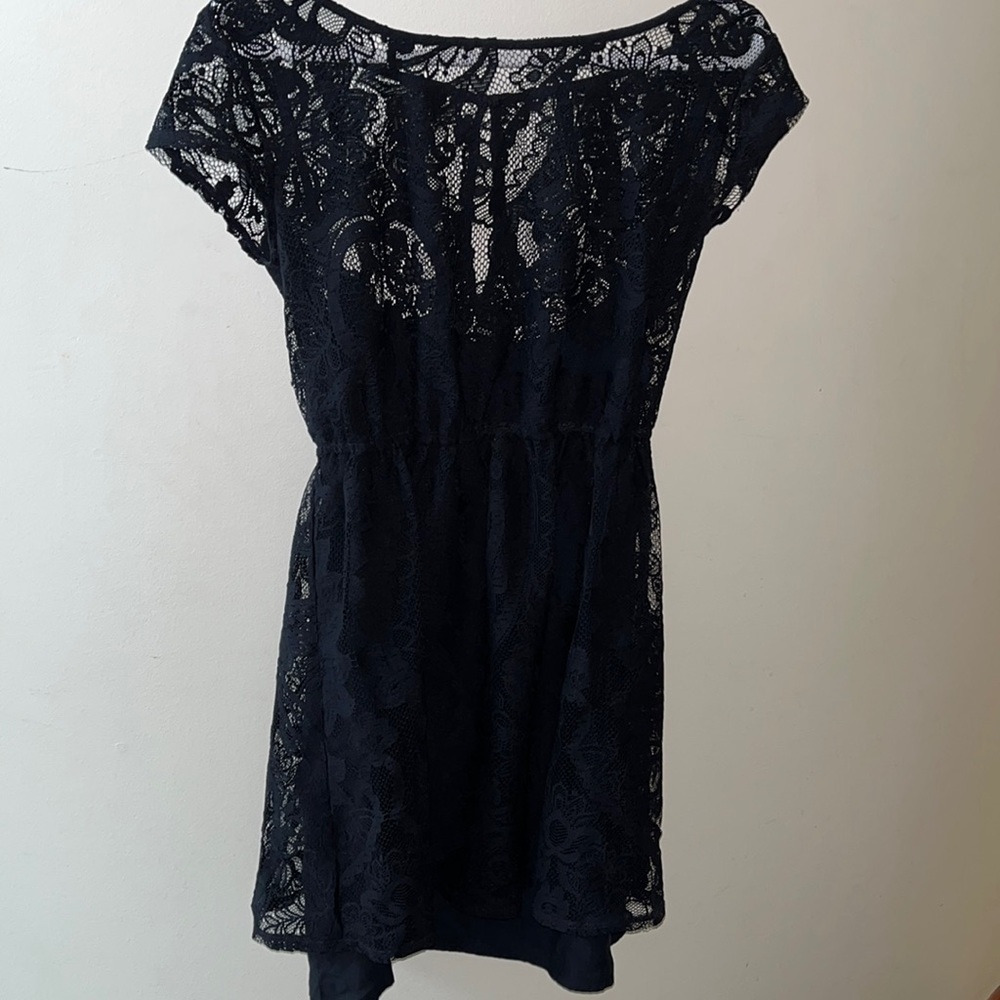 Hollister Black Lace Overlay Sleeveless Dress ✨✨✨
